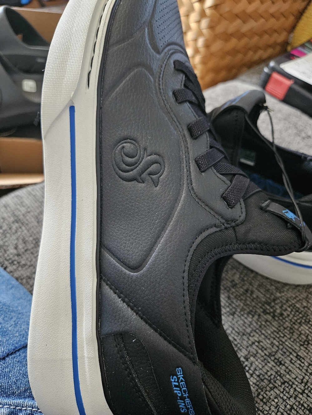 Snoop Dog Skechers Men’s Black Sneakers with Blue Accent - Picture 2 of 2